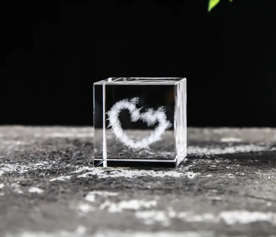 Creative Desktop Ornament with White Crystal