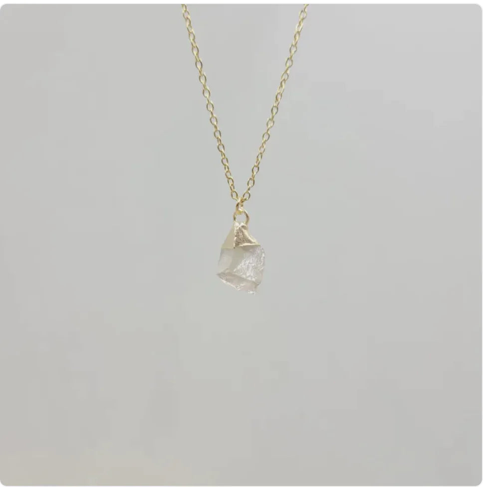 Natural Crystal Pendant Necklace with Stainless Steel Chain