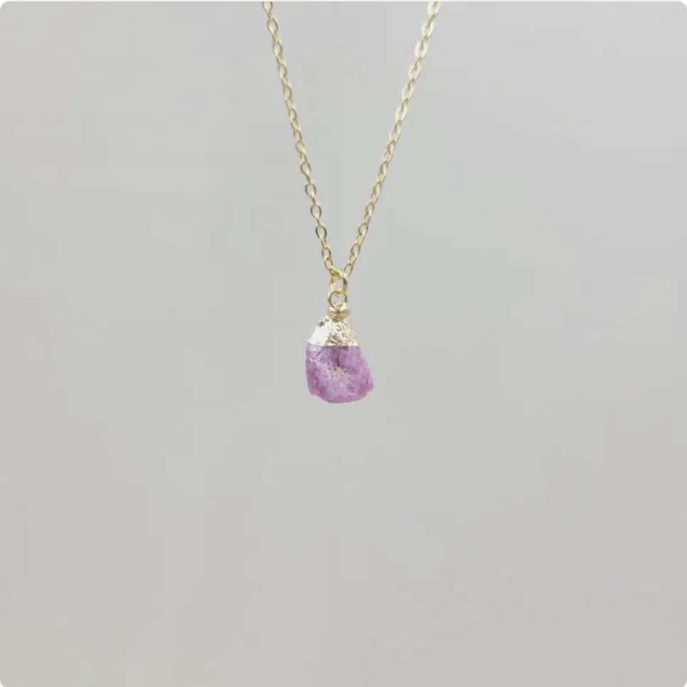 Natural Crystal Pendant Necklace with Stainless Steel Chain