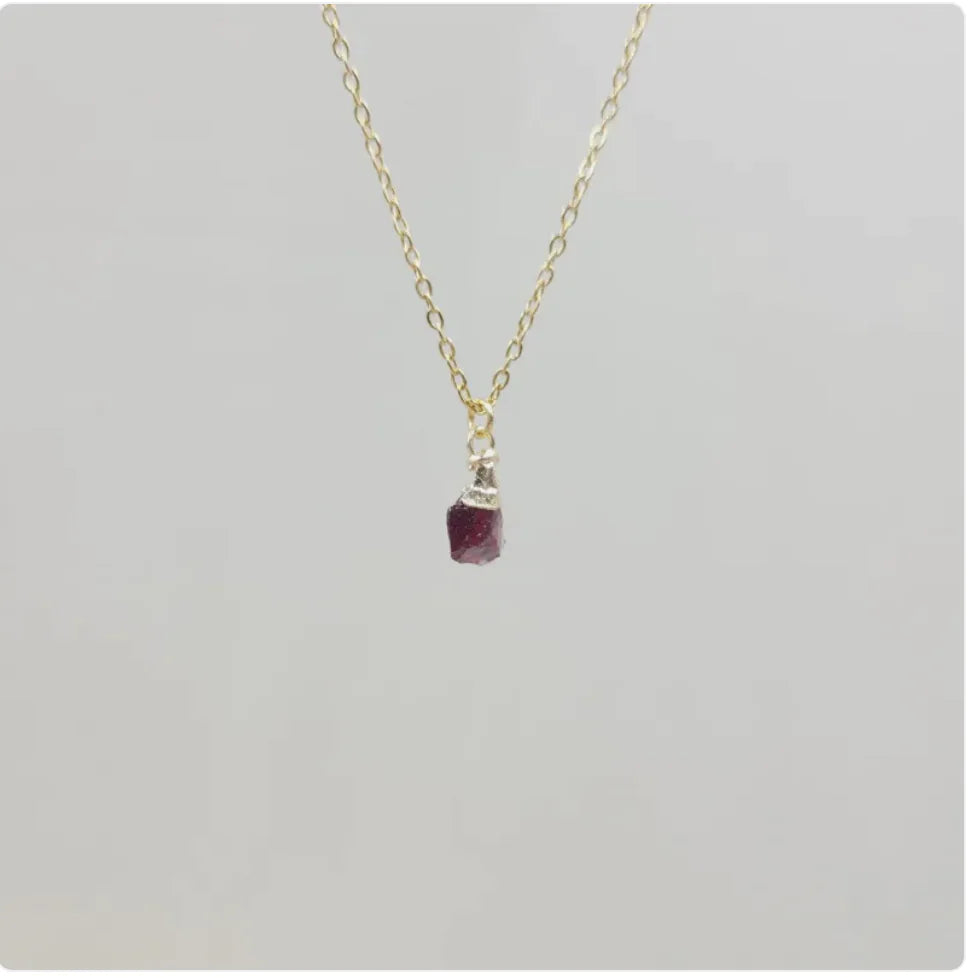 Natural Crystal Pendant Necklace with Stainless Steel Chain