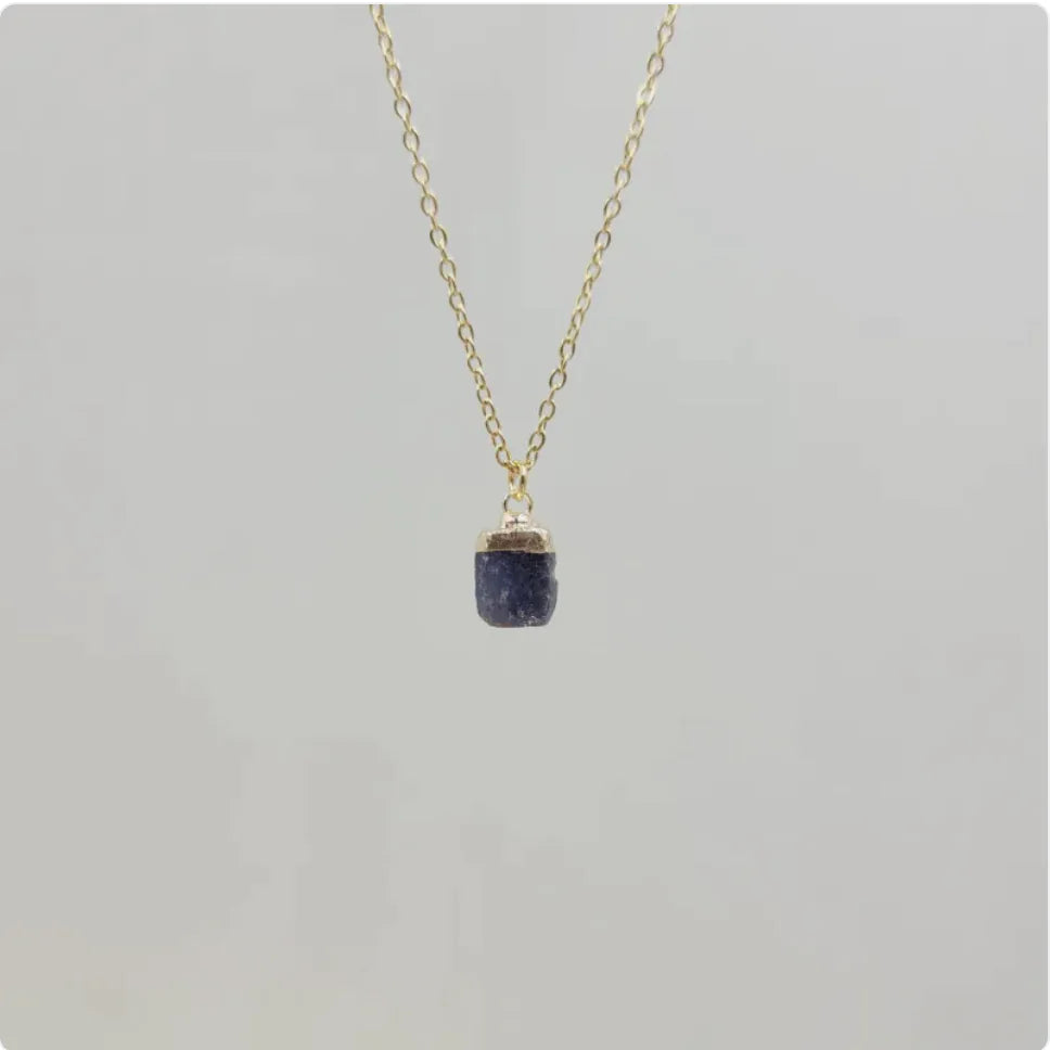 Natural Crystal Pendant Necklace with Stainless Steel Chain