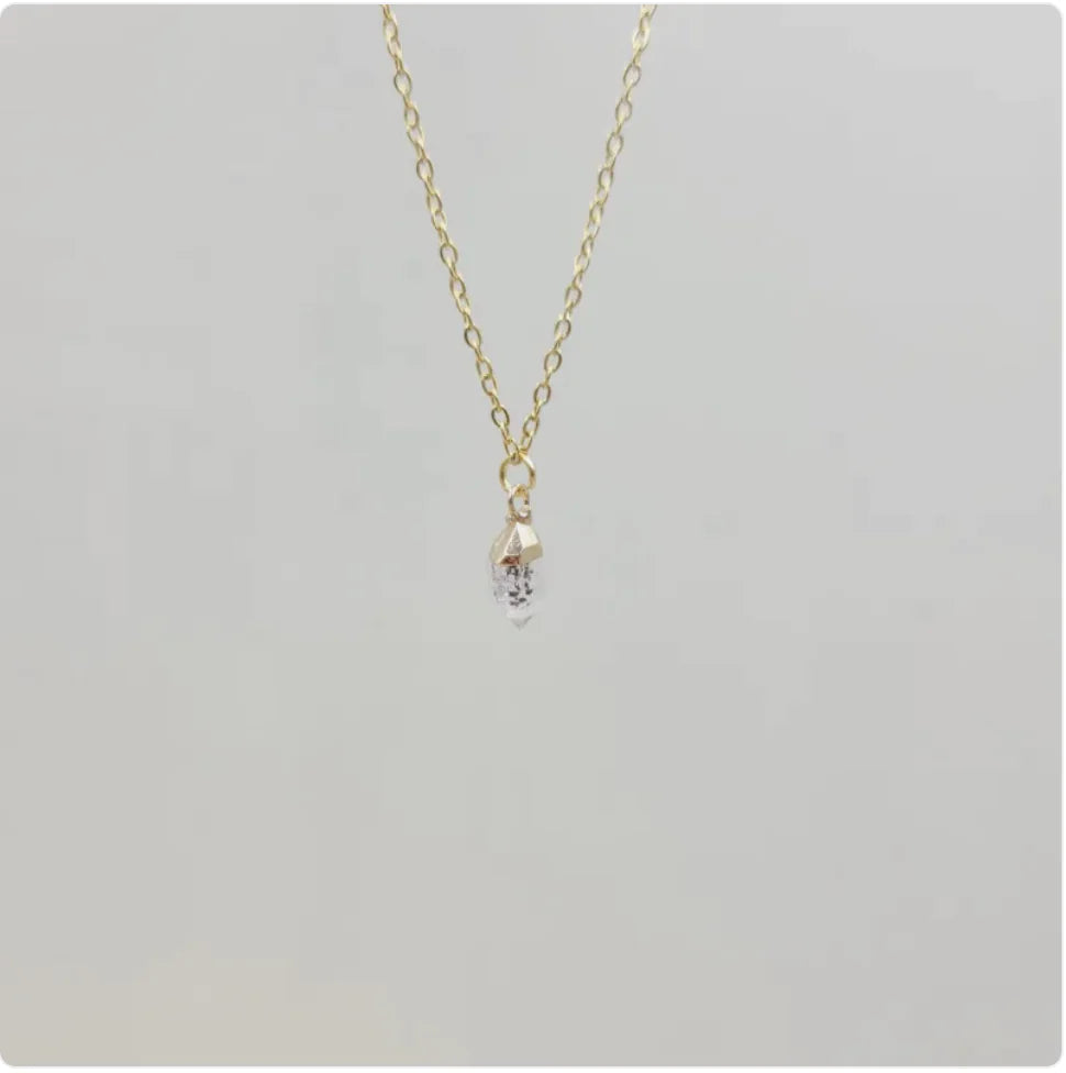 Natural Crystal Pendant Necklace with Stainless Steel Chain