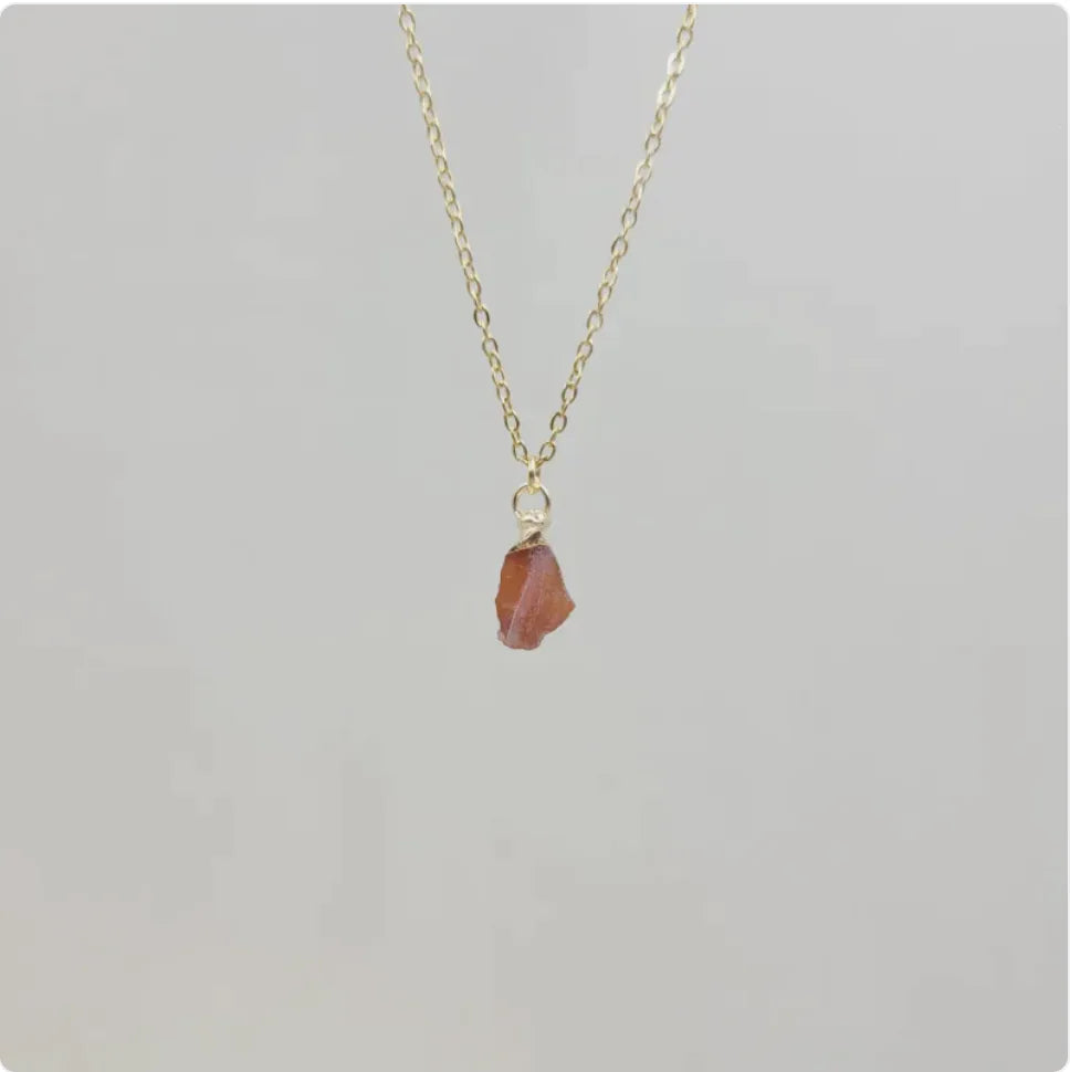 Natural Crystal Pendant Necklace with Stainless Steel Chain