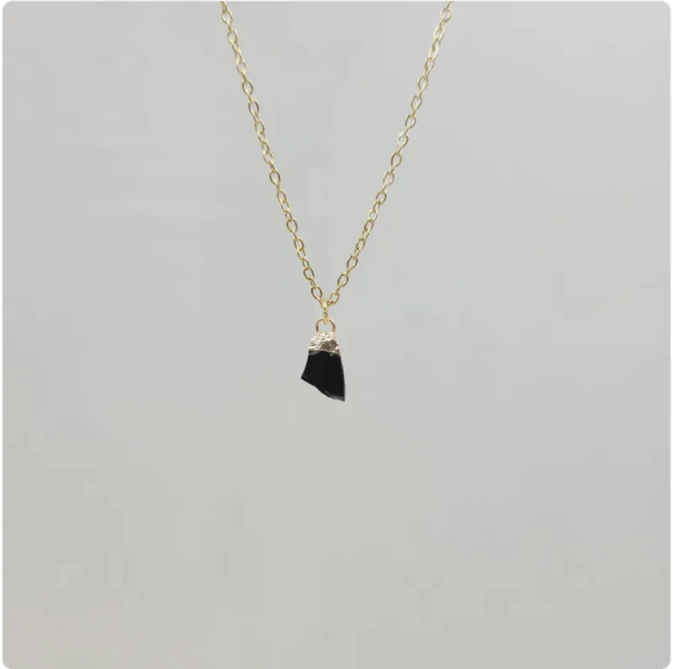 Natural Crystal Pendant Necklace with Stainless Steel Chain