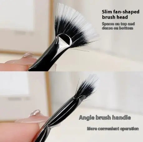 Folding Angle Mascara Brush