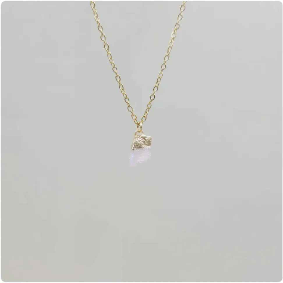 Natural Crystal Pendant Necklace with Stainless Steel Chain